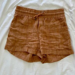 Athleta Tan Linen Short Size 4